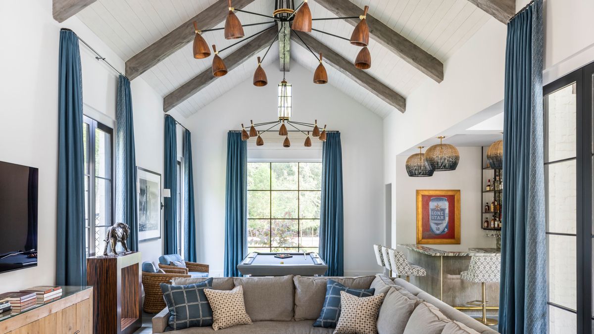 10 Creative Vaulted Ceiling Ideas That Elevate Your Home’s Aesthetic