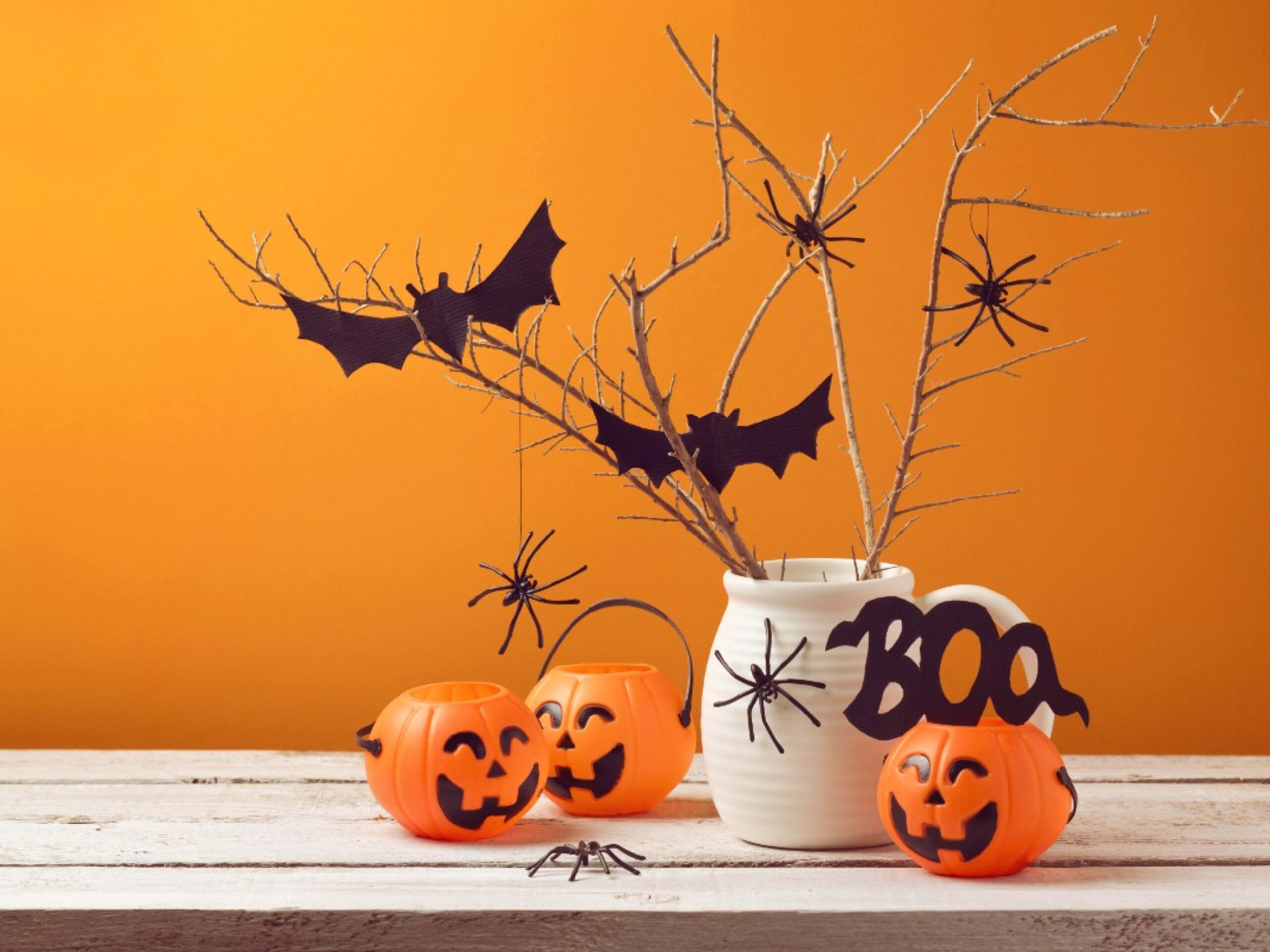 Budget-Friendly Boos: Simple & Cool Halloween Office Decorating Ideas