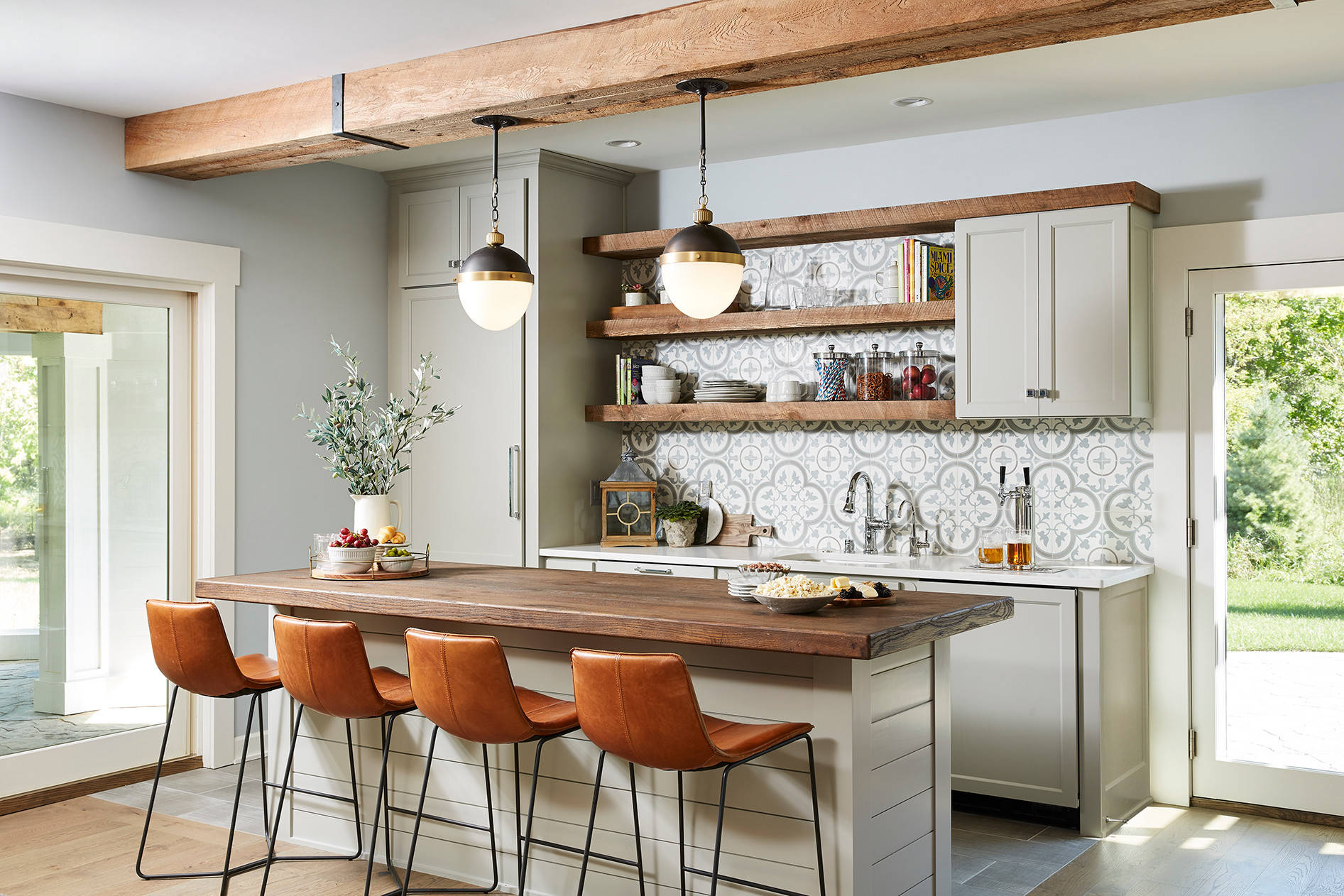 Farmhouse Kitchen Island Lighting, Styles, Finishes & Sizing Guide for Your Home
