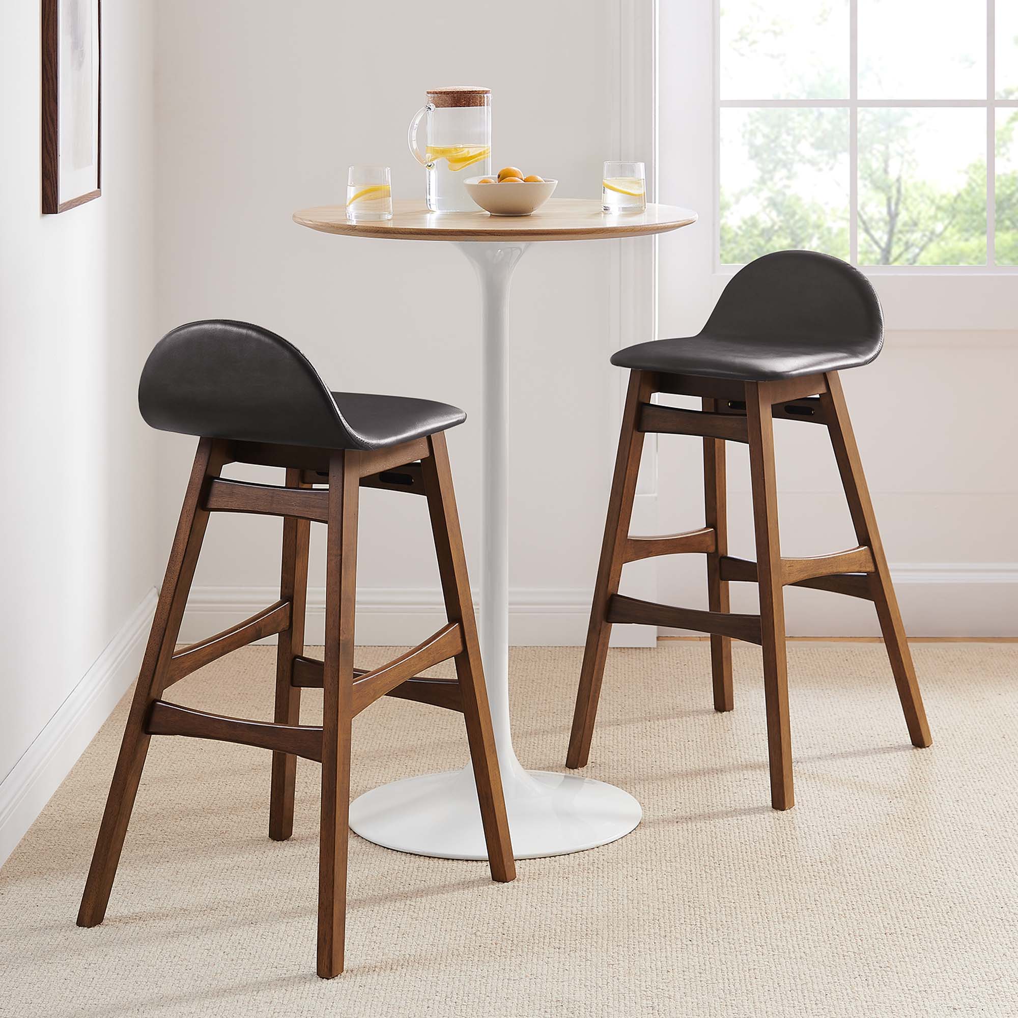 Iconic Mid-Century Modern Bar Stools Blending Retro Charm with Modern Functionality (2025)