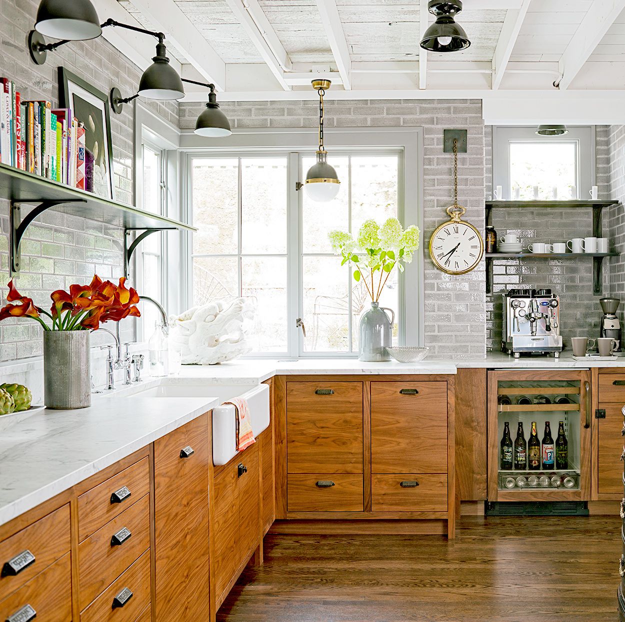 Light Brown Kitchen Cabinets 2025, The Ultimate Guide to Modern & Timeless Style