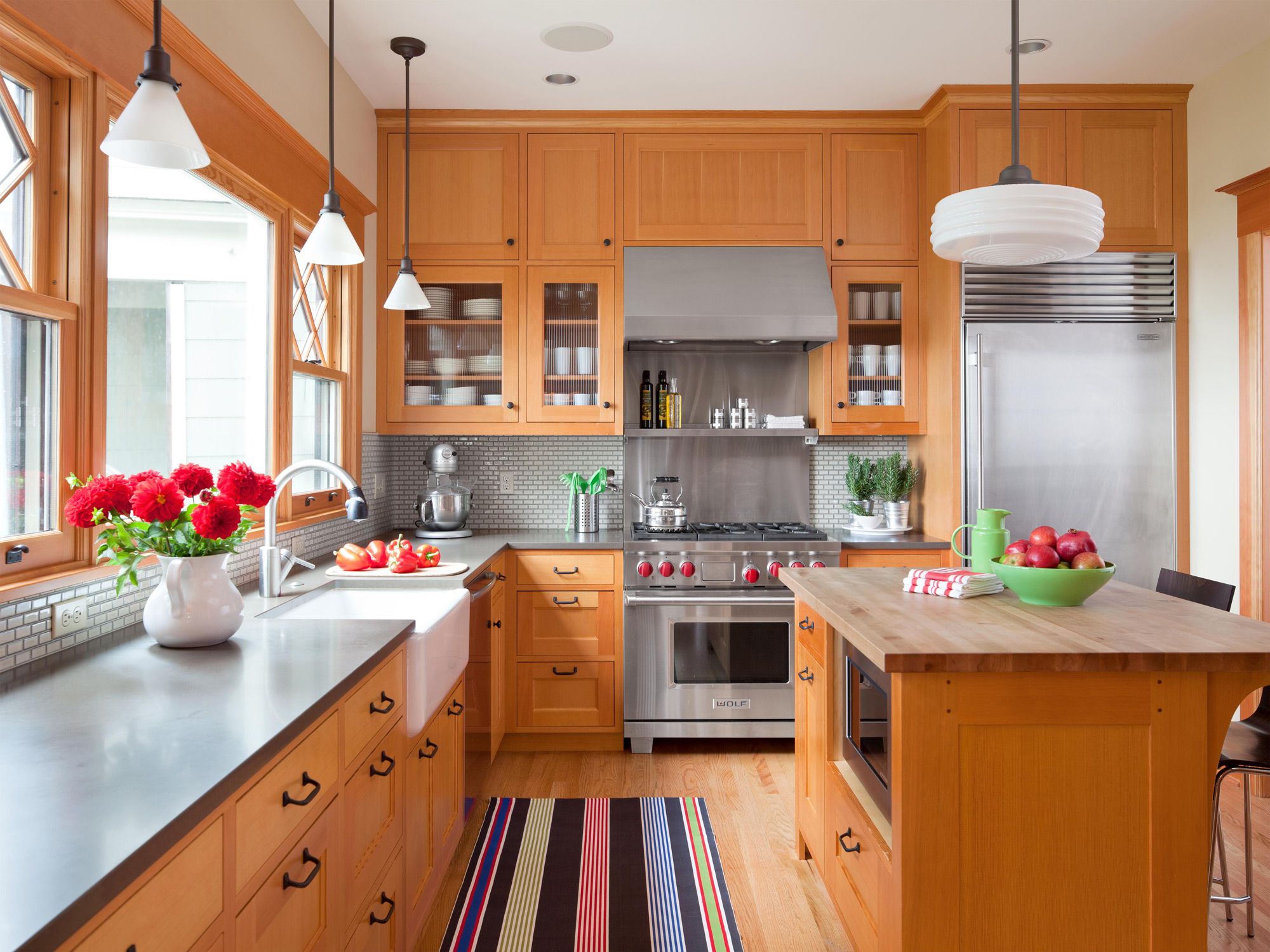 Light Brown Kitchen Cabinets, Design Trends, Hardware & Backsplash Ideas for 2025