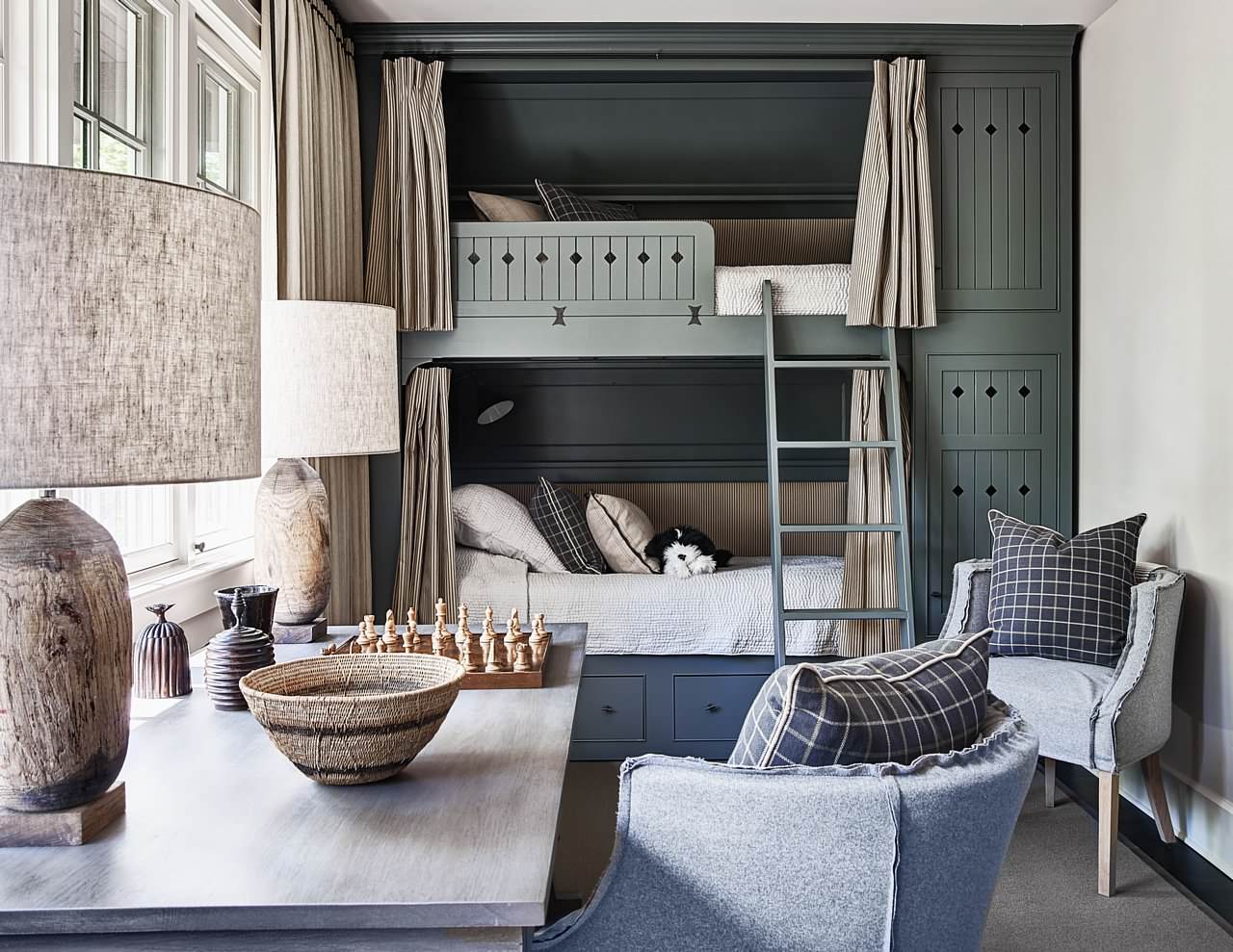 Maximize Their Space Smart & Functional Bed Ideas for Small Twin Bedrooms
