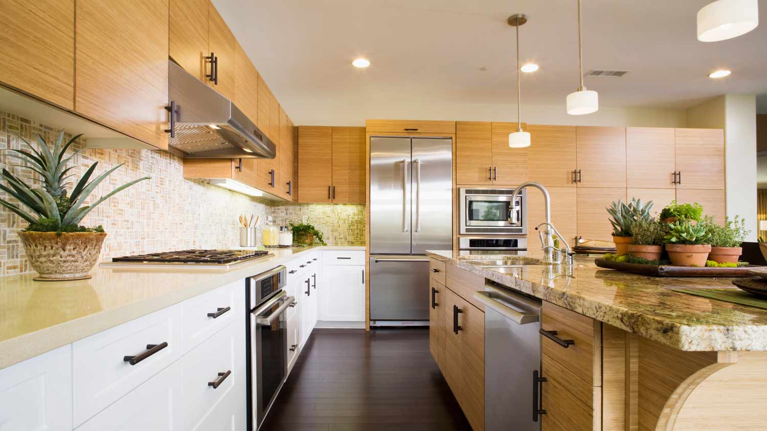 Modern Kitchen Glow, Trending Soffit Lighting Ideas to Elevate Your Space in 2025