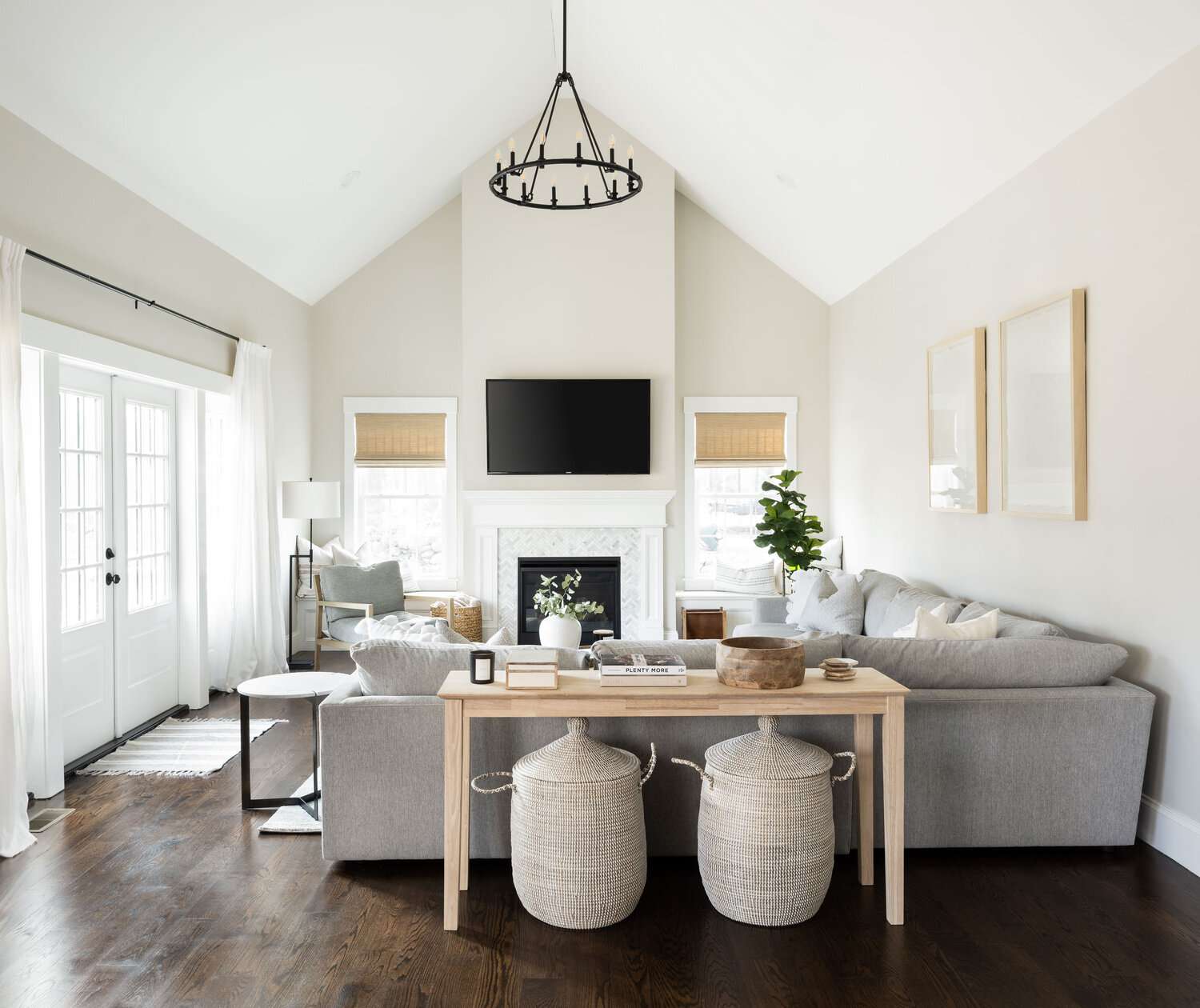 Modern Vaulted Ceiling Ideas Trending Designs & How to Incorporate Them in 2025
