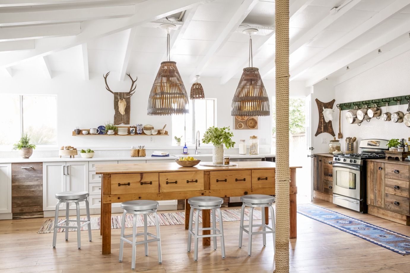 Farmhouse Kitchen Island Lighting Ideas That Will Dominate 2025