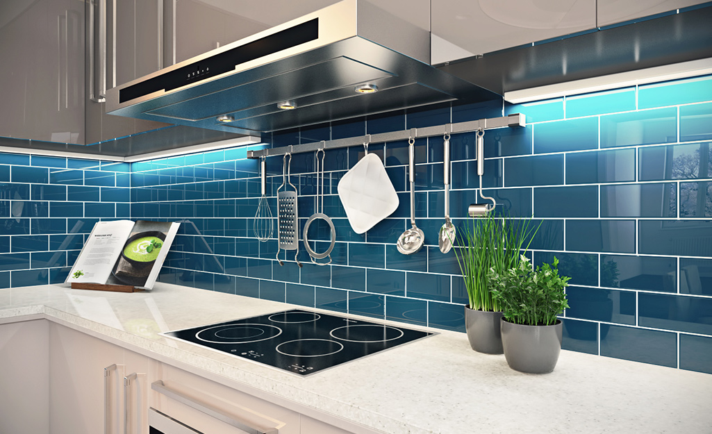 Small Kitchen, Big Impact: Clever Tile Backsplash Ideas to Maximize Style