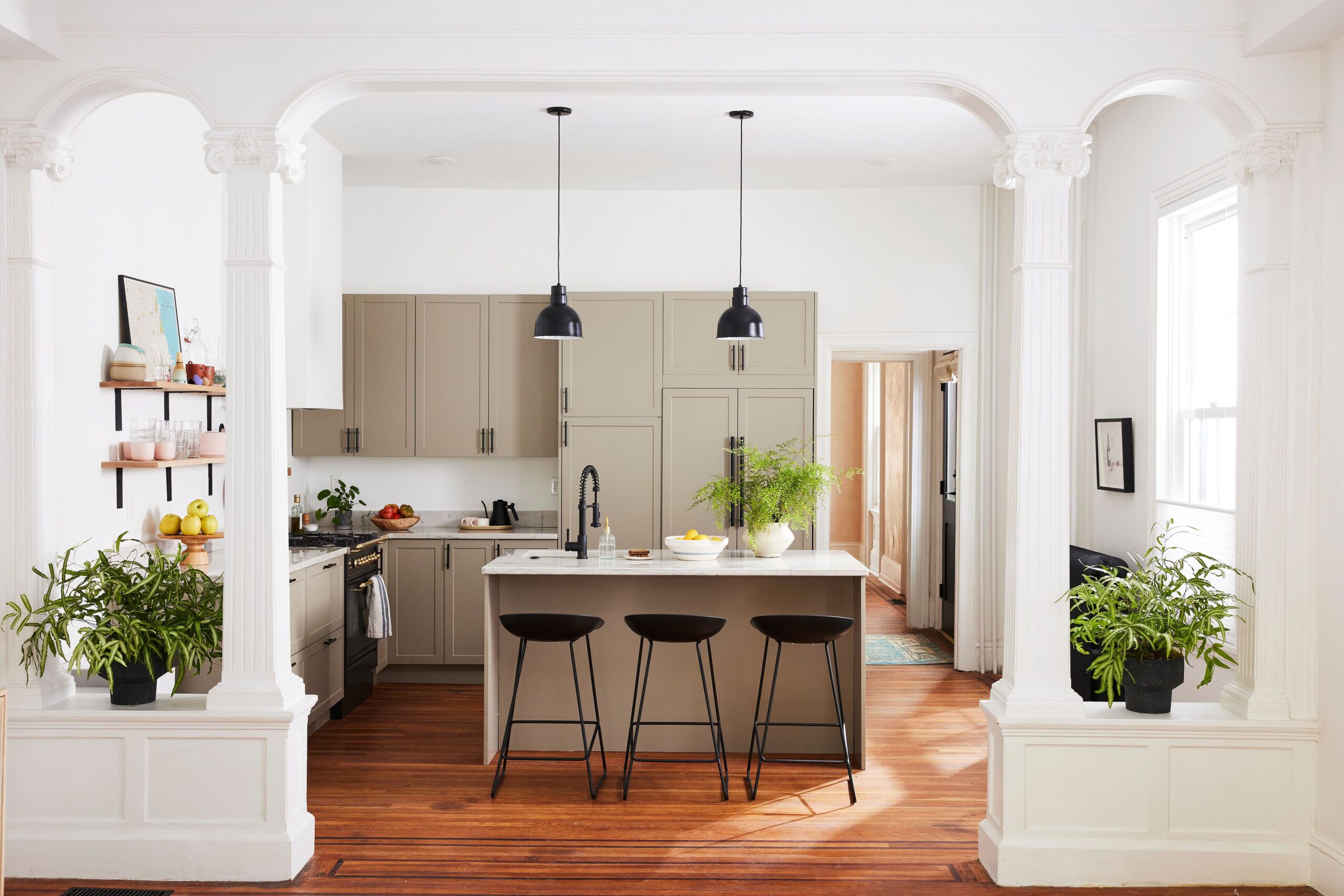Small Kitchen Design Ideas Clever Layouts & Decor for Maximizing Space in 2025