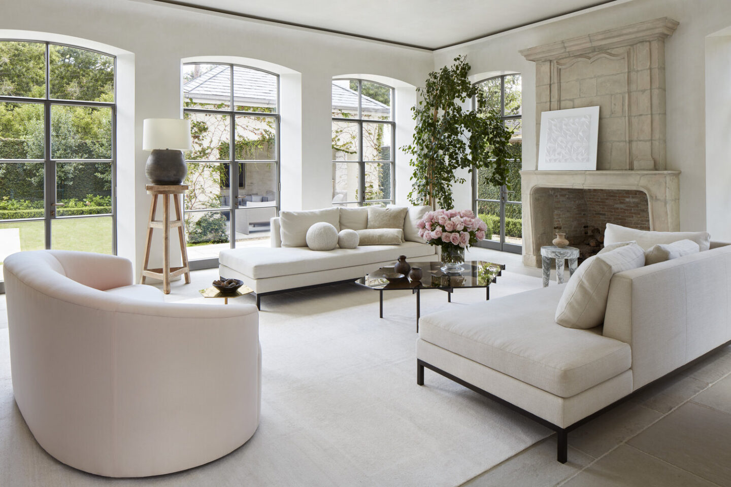 Small Living Room, Big Impact: Clever Paint Ideas to Maximize Space & Style