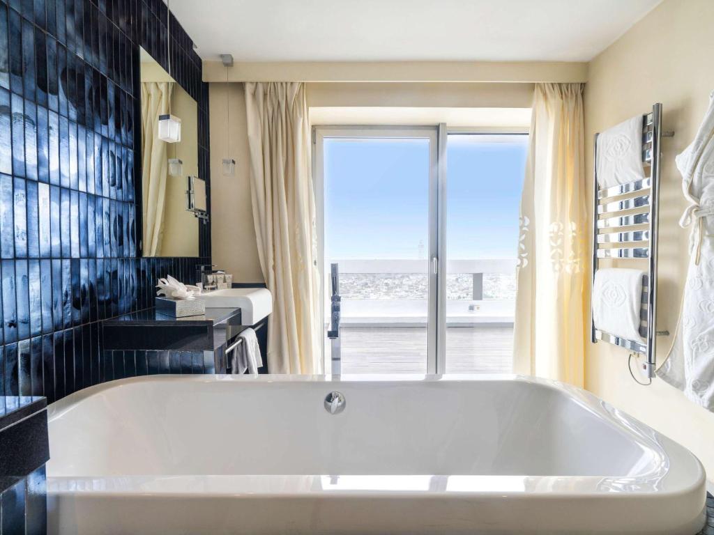 Sofitel Casablanca Tour Blanche Luxury Bathroom – Morocco