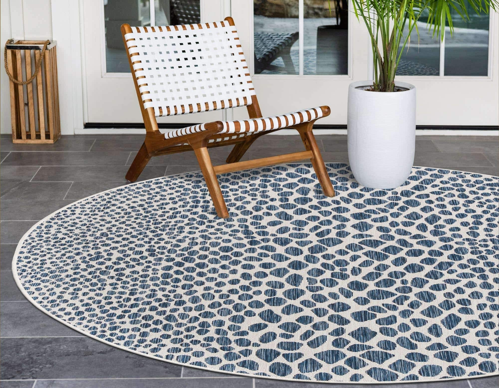 The Best Jill Zarin Outdoor Rugs, Top Picks for Pet-Friendly & Stain-Resistant Patios