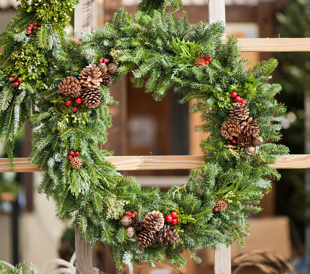 The Meaning of Decorated Wreaths for Christmas