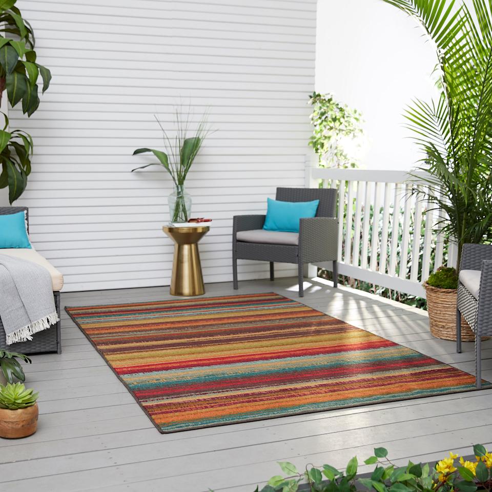 Trending Mohawk Indoor Outdoor Rugs, Modern, Farmhouse & Classic Styles for 2025