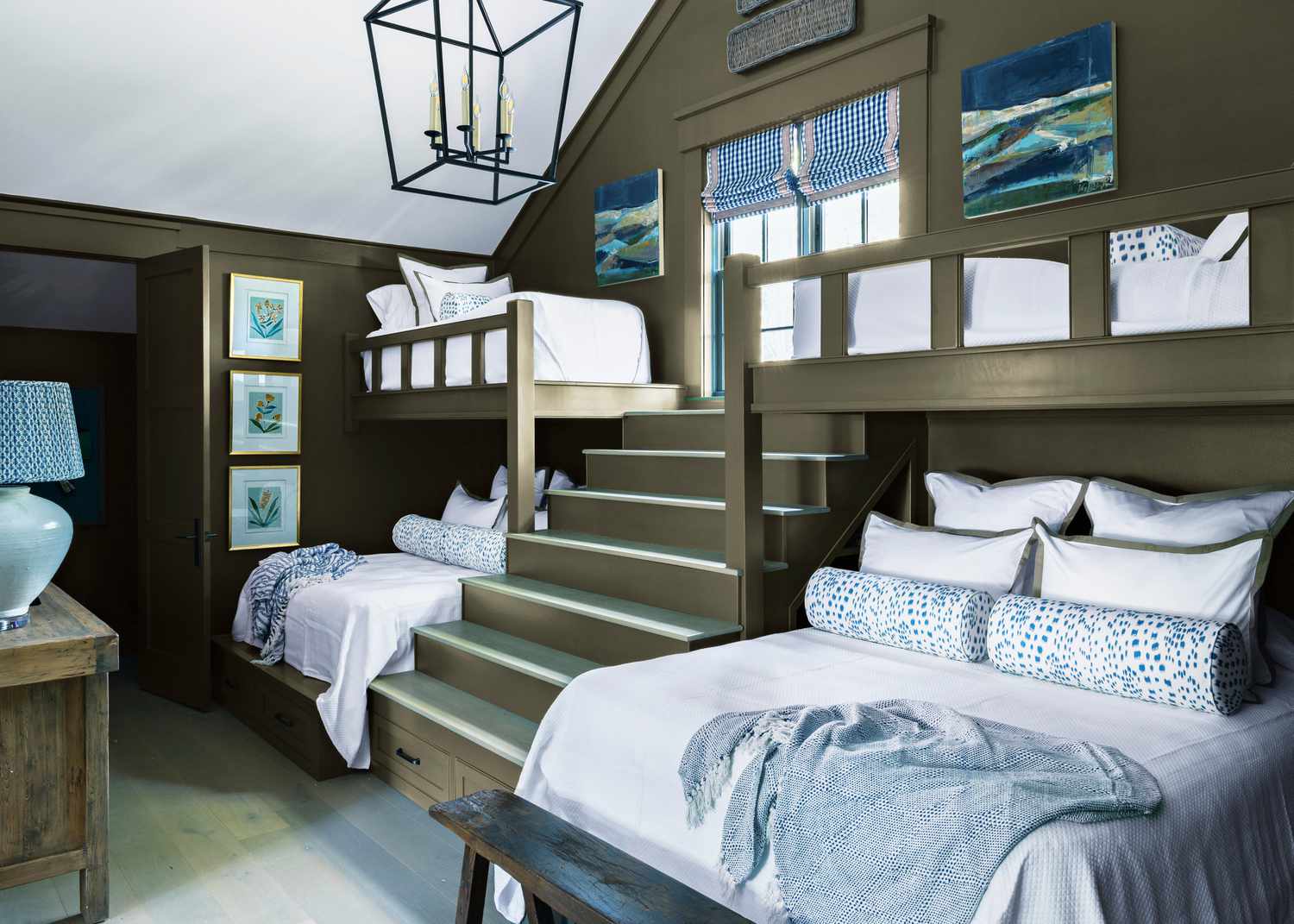 Twin Bed Bliss Creative & Space-Saving Bed Ideas for Twins