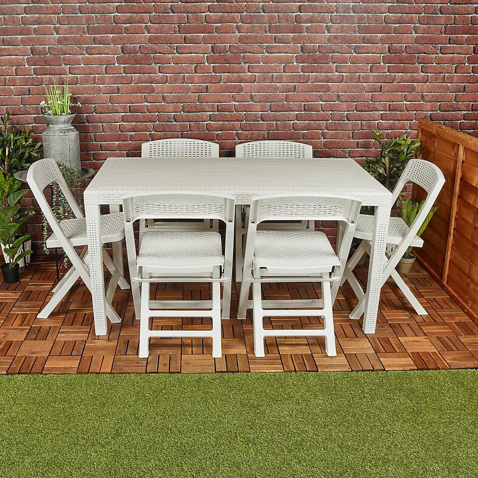 Foldable Outdoor Dining Chairs Buying Guide 2025. What to Look For & Where to Buy