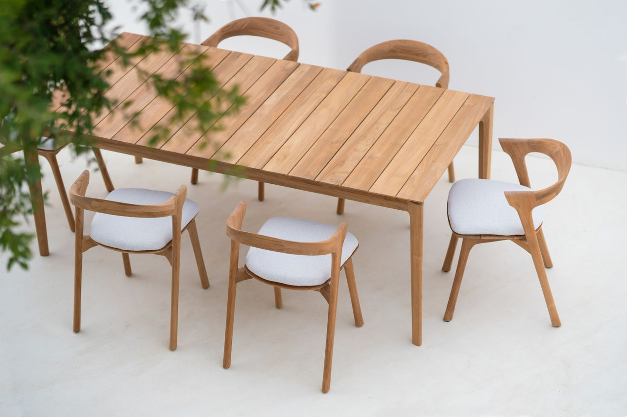Weather-Resistant & Elegant. Why Teak Dining Chairs Outdoor Offer Maximum Durability