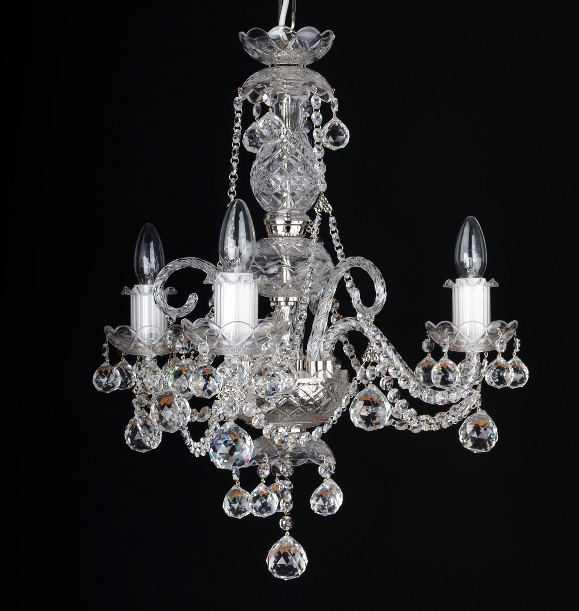10 Stunning Small Crystal Chandeliers for Elegant Home Décor