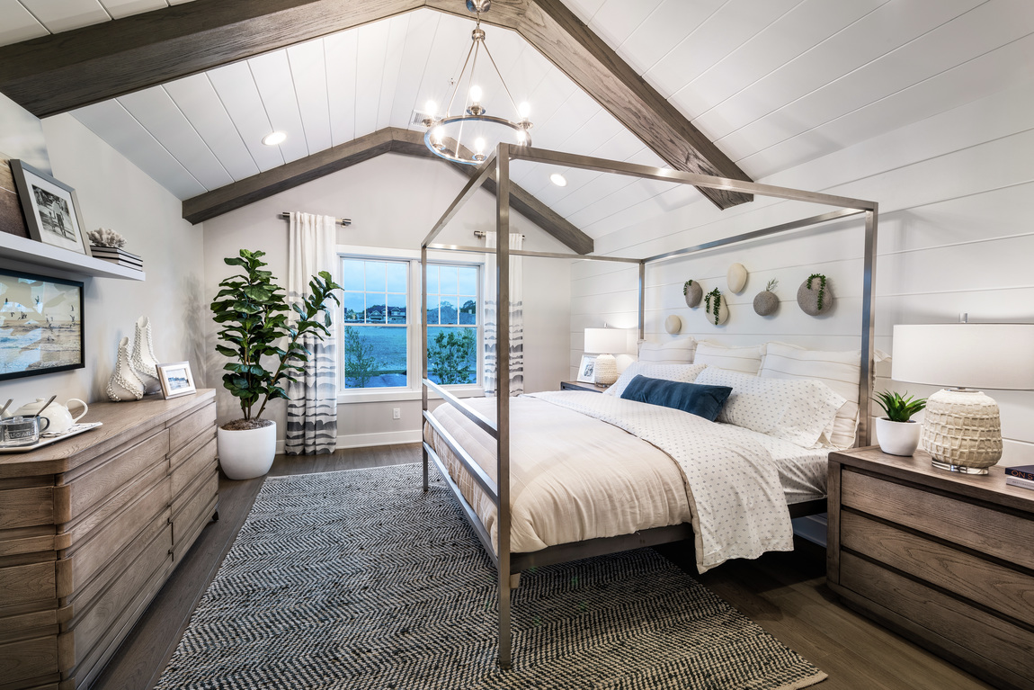 25 Stunning Vaulted Ceiling Ideas with Beams for a Dramatic Look