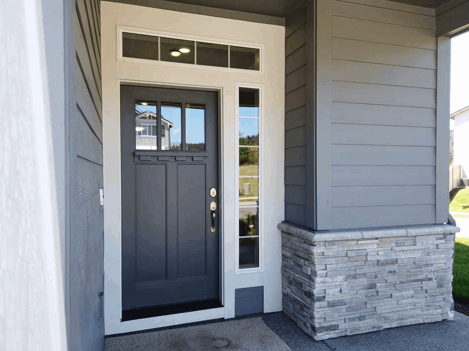 Best Front Door Molding Styles to Elevate Your Home’s Exterior
