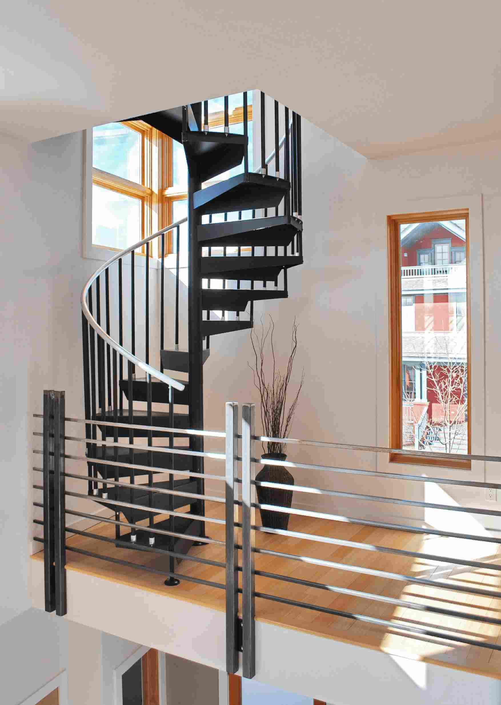 Custom Spiral Steel Staircase Designs for Luxury Interiors