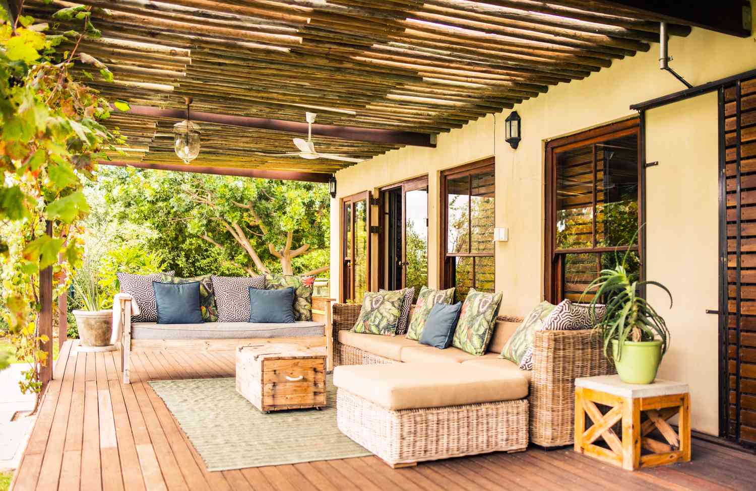 Front Porch vs. Front Door Deck, Best Ideas for Your Home’s Entry