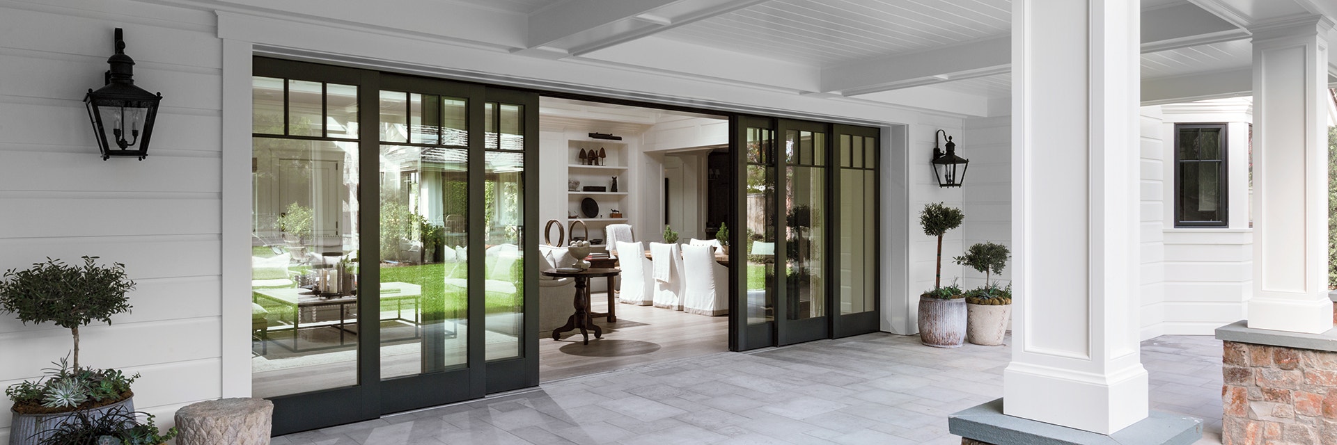 How to Choose the Perfect Front Door Shade – Expert Tips & Ideas