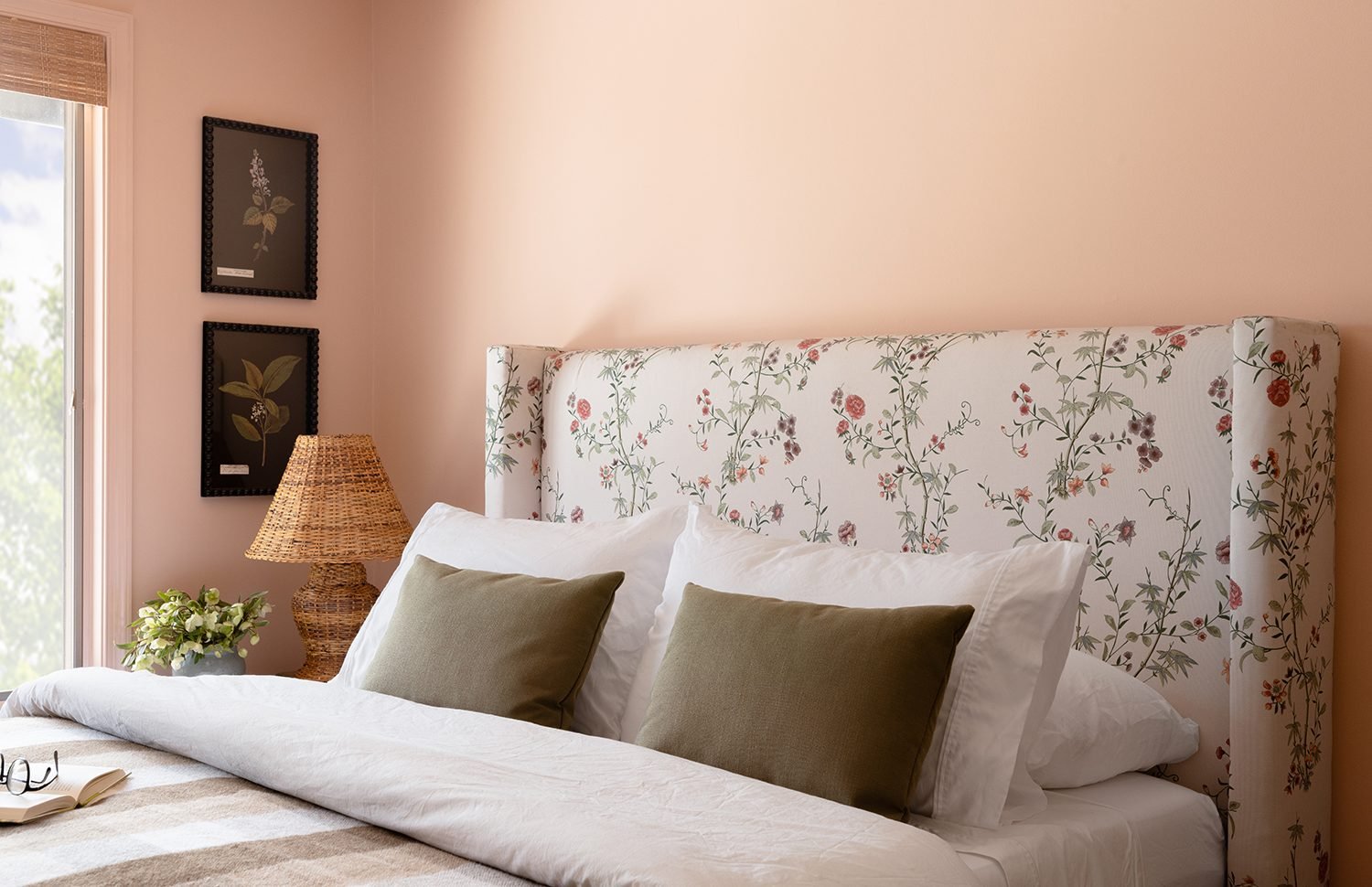 Pink Bedroom Paint Colors. Trending Shades for 2025