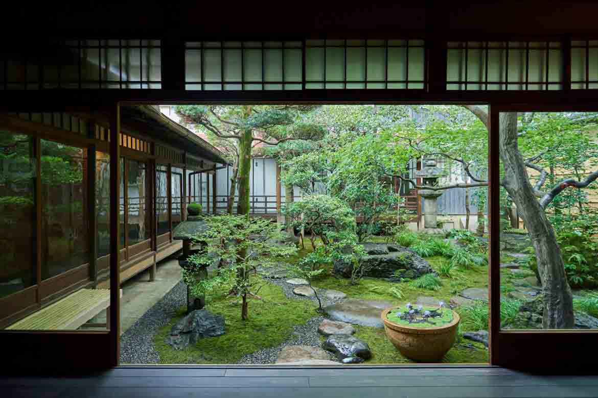 Top 10 Japanese Modern House Designs. Sleek, Simple & Sustainable
