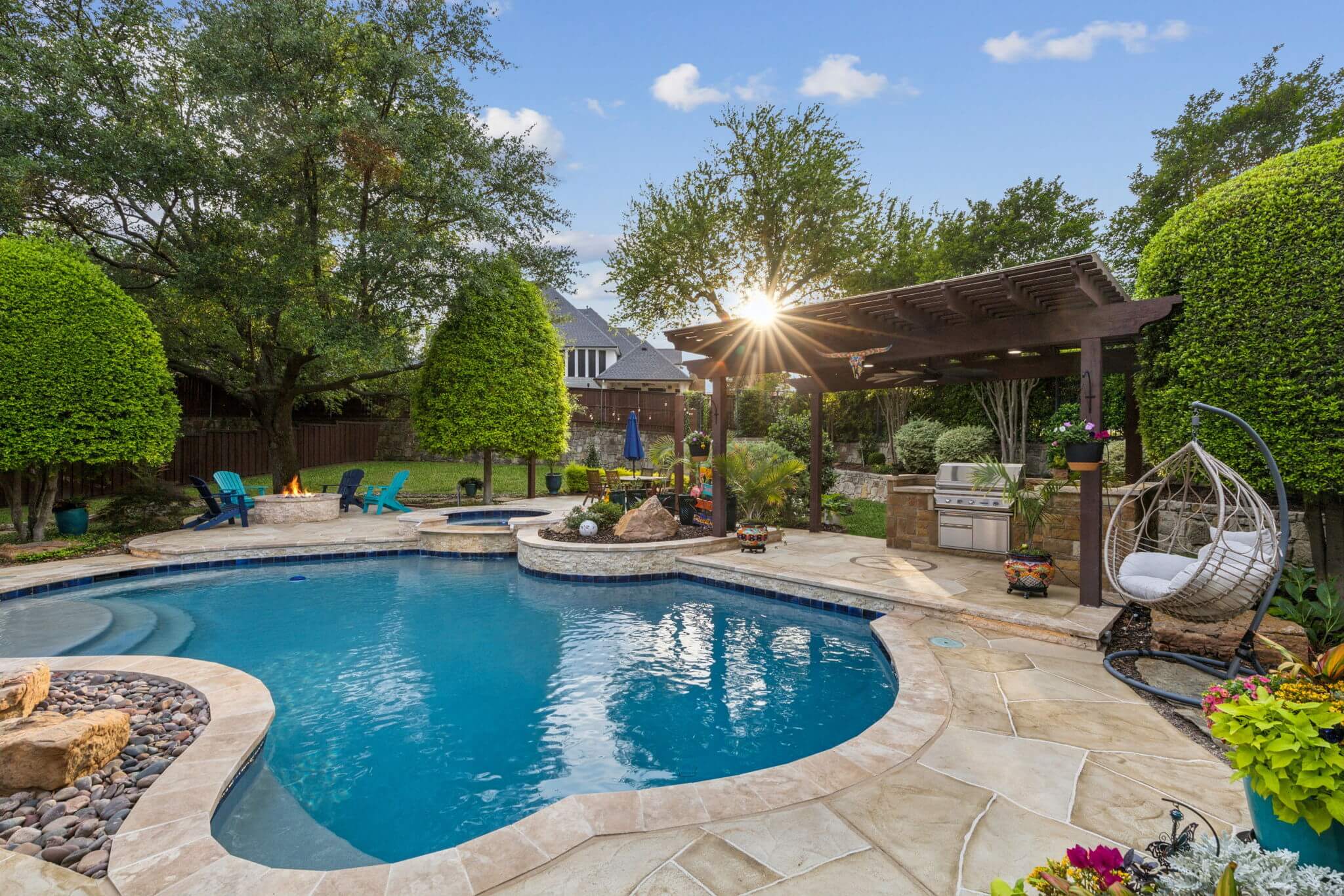 Transform Your Backyard with These Stunning Outdoor Pool Wall Decor Ideas