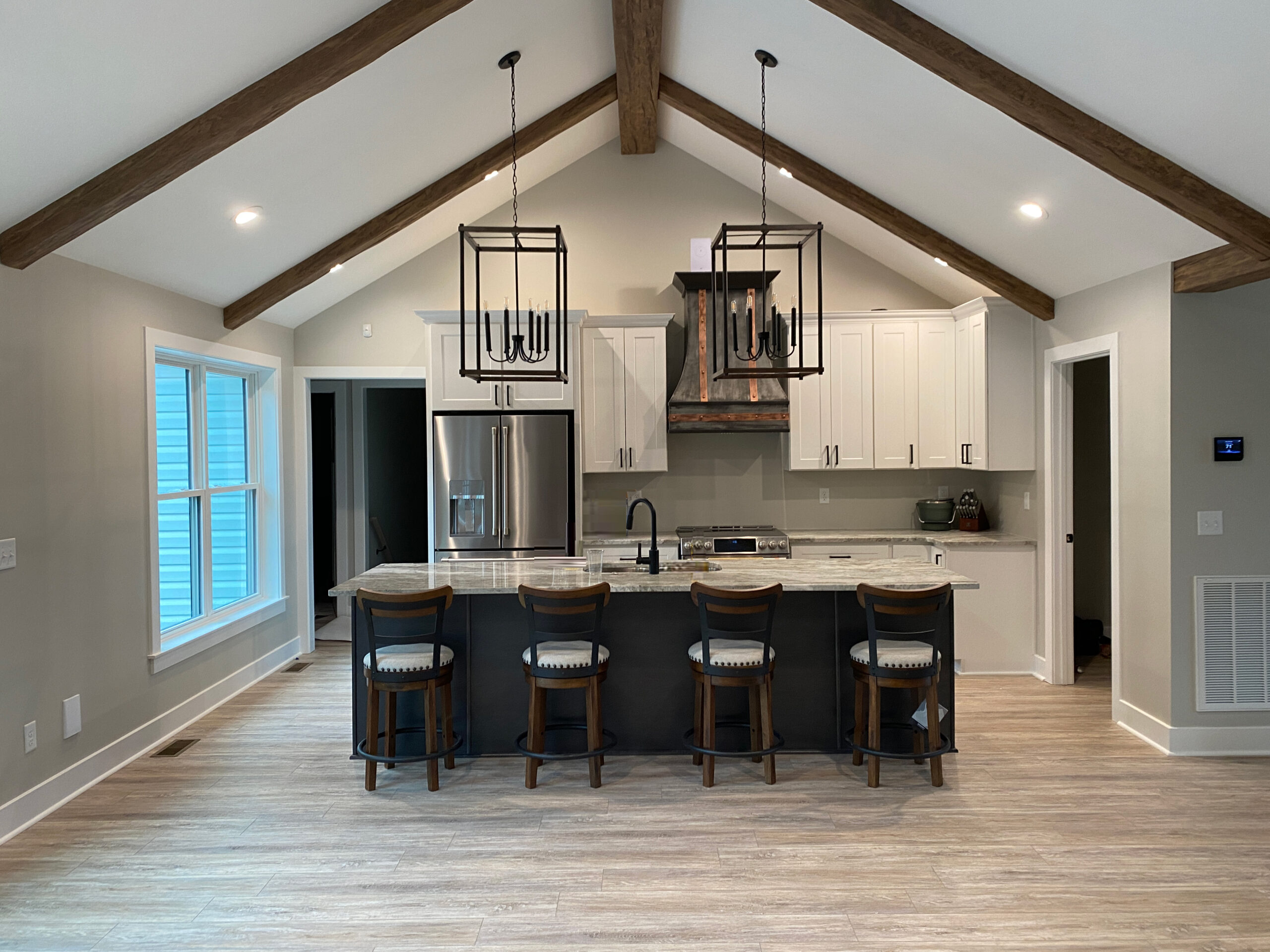 Elevate Your Interior with Vaulted Ceiling Ideas with Beams: Timeless Elegance Meets Modern Comfort