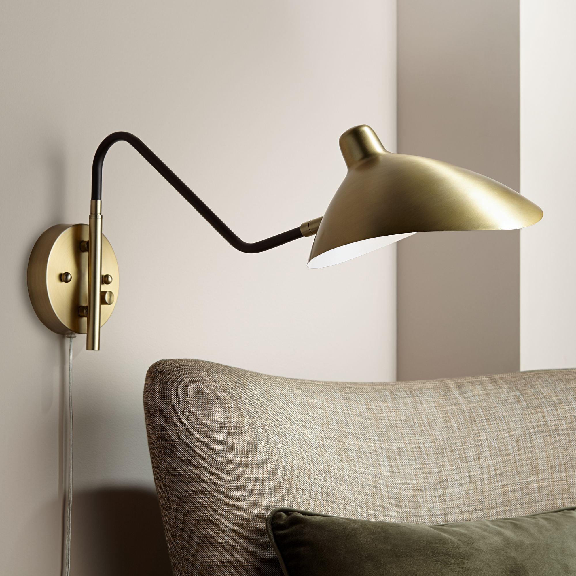 Why Swing Arm Plug-In Lights Are a Must-Have for Small Spaces