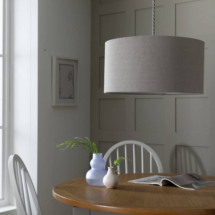 Why White Linen Lamp Shades Are Perfect for Any Home Decor