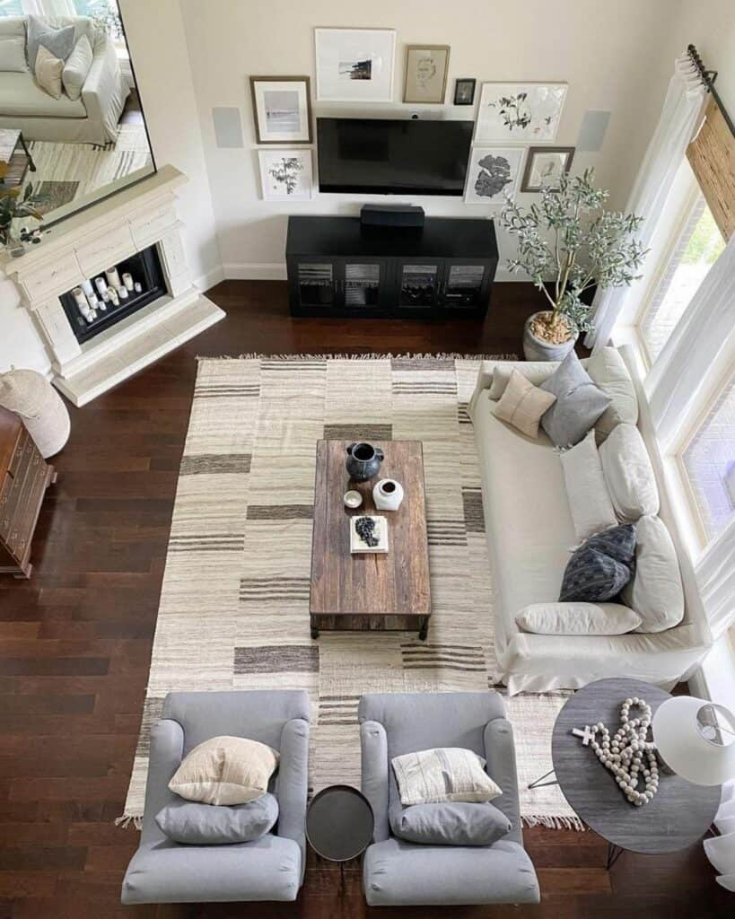 Navigating the Design Challenges of Awkward Living Room Layouts