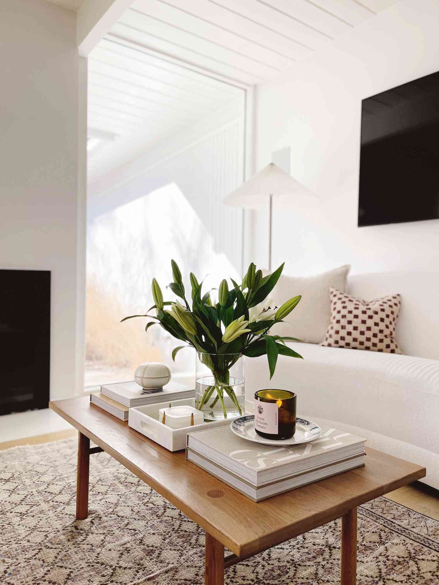12 Essential Living Room Coffee Tables You’ll Love in