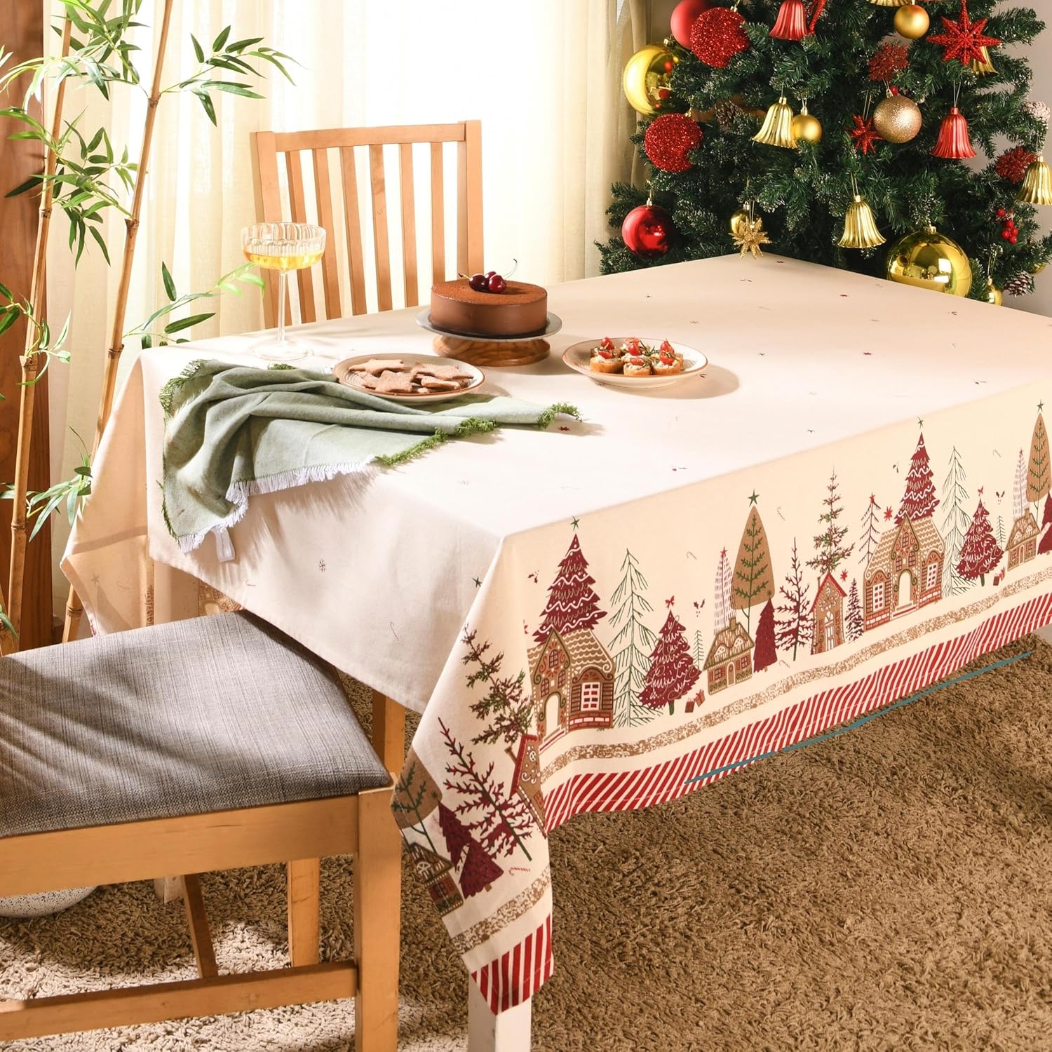 15 Stunning Modern Christmas Tablecloths for a Festive Dining Table (2025 Trends)