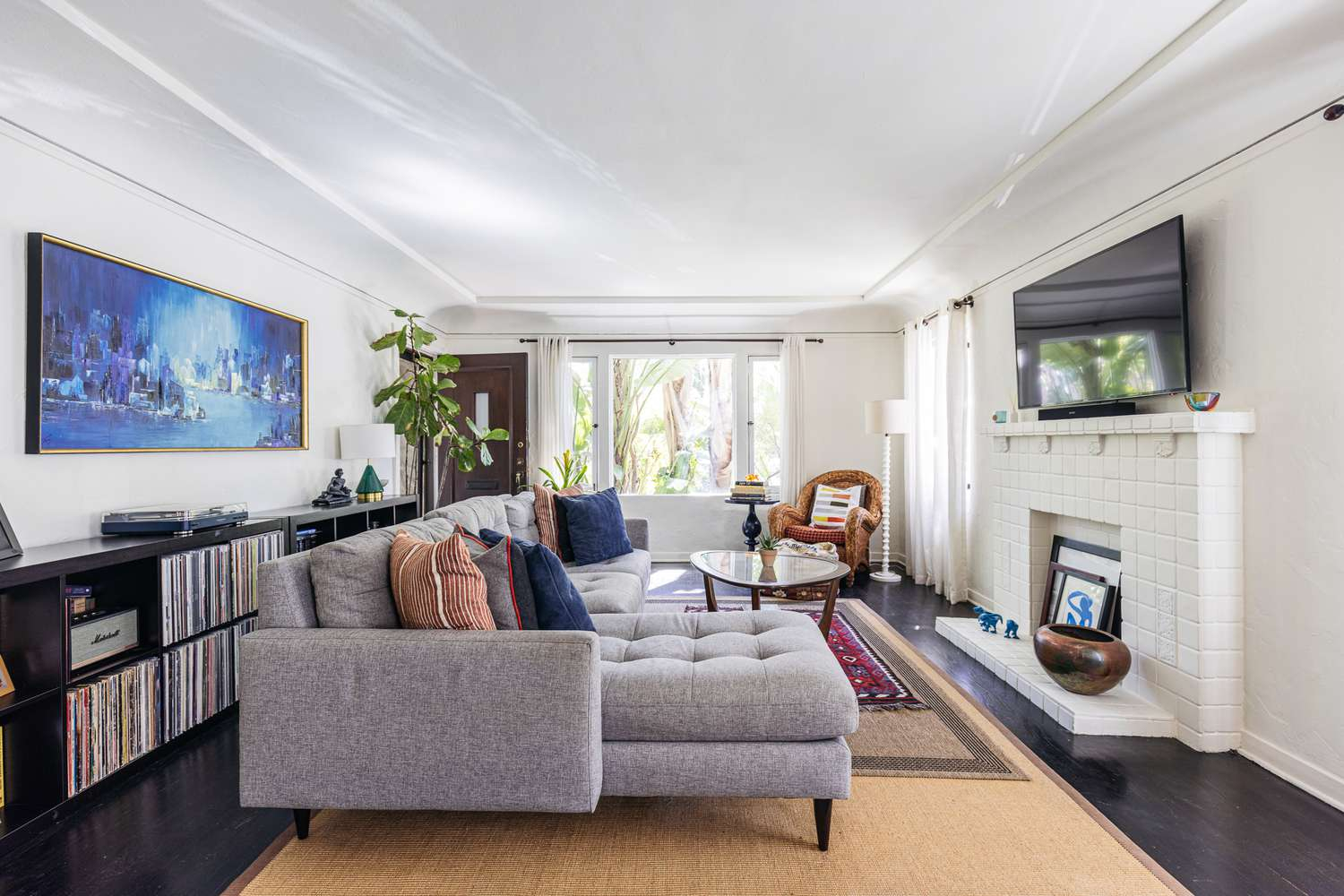 18 Clever Ways To Design Around An Awkward Living Room Layout for Navigating the Design Challenges of Awkward Living Room Layouts