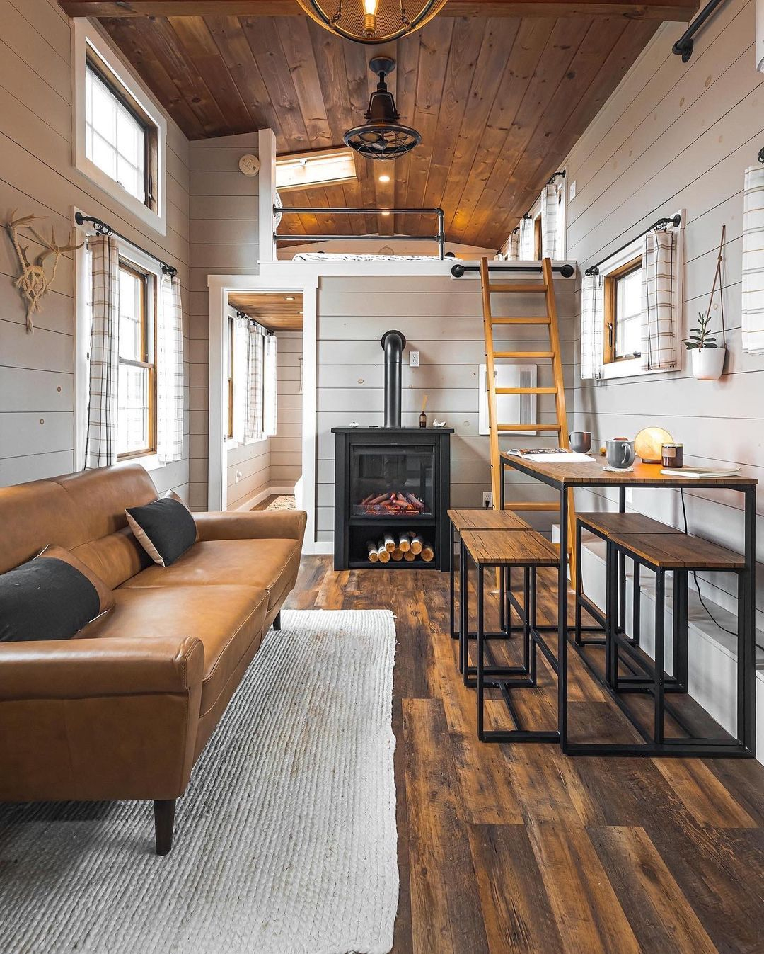 18 Tiny Home Interior Design &amp;Amp; Decor Tips | Extra Space Storage | Tiny ... intended for Transform Your Tiny Home with These Brilliant Interior Design Tricks