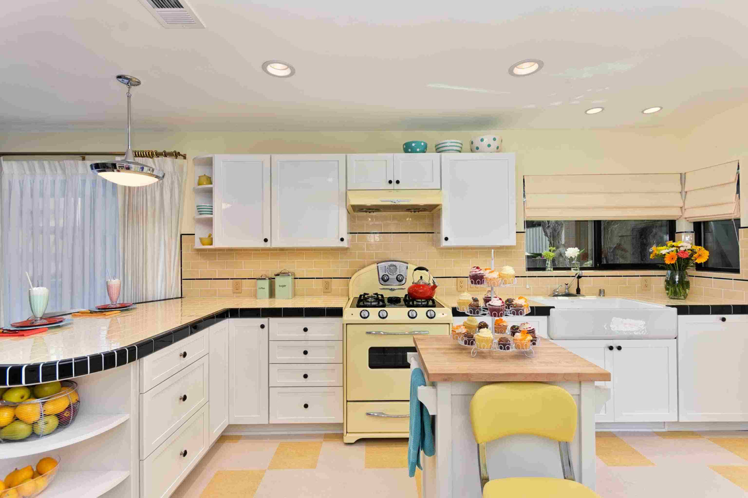 19 Classic Midcentury Modern Kitchen Accents regarding How to Infuse Your Modern Kitchen with Authentic Vintage Style