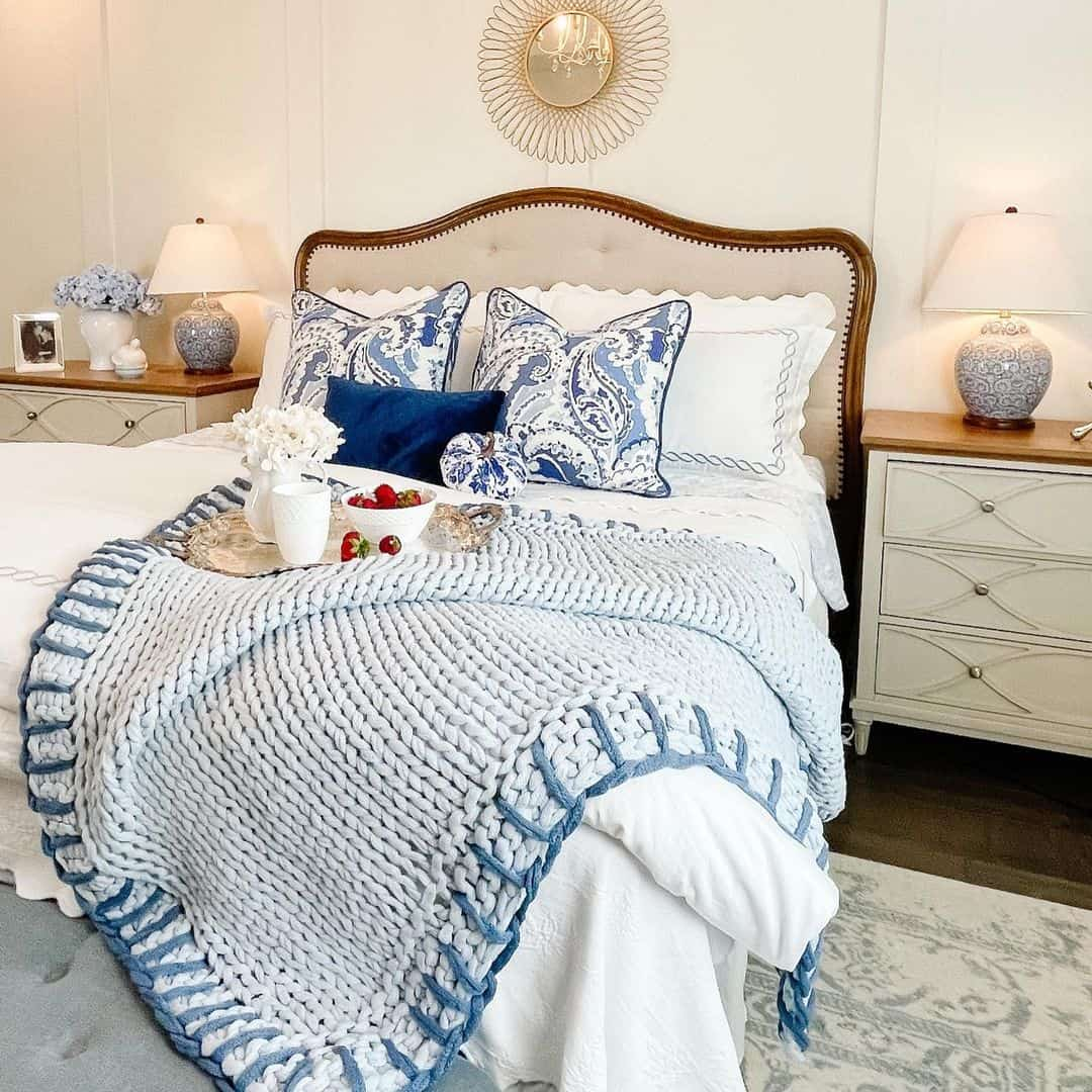 20 Blue And White Bedrooms For A Gorgeous Farmhouse Retreat in