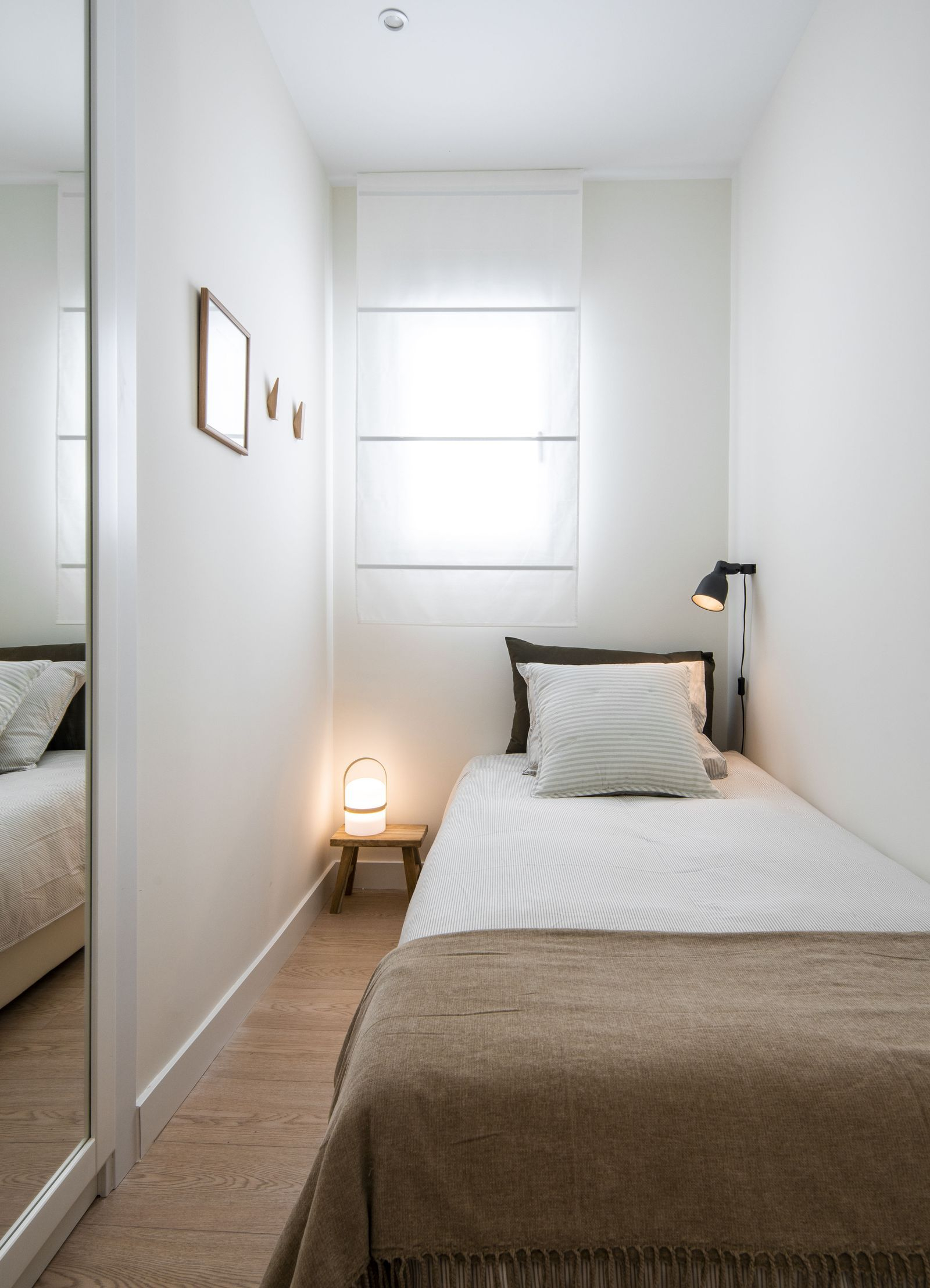 +20 Creative Small Bedroom Ideas To Maximize Your Small Space inside