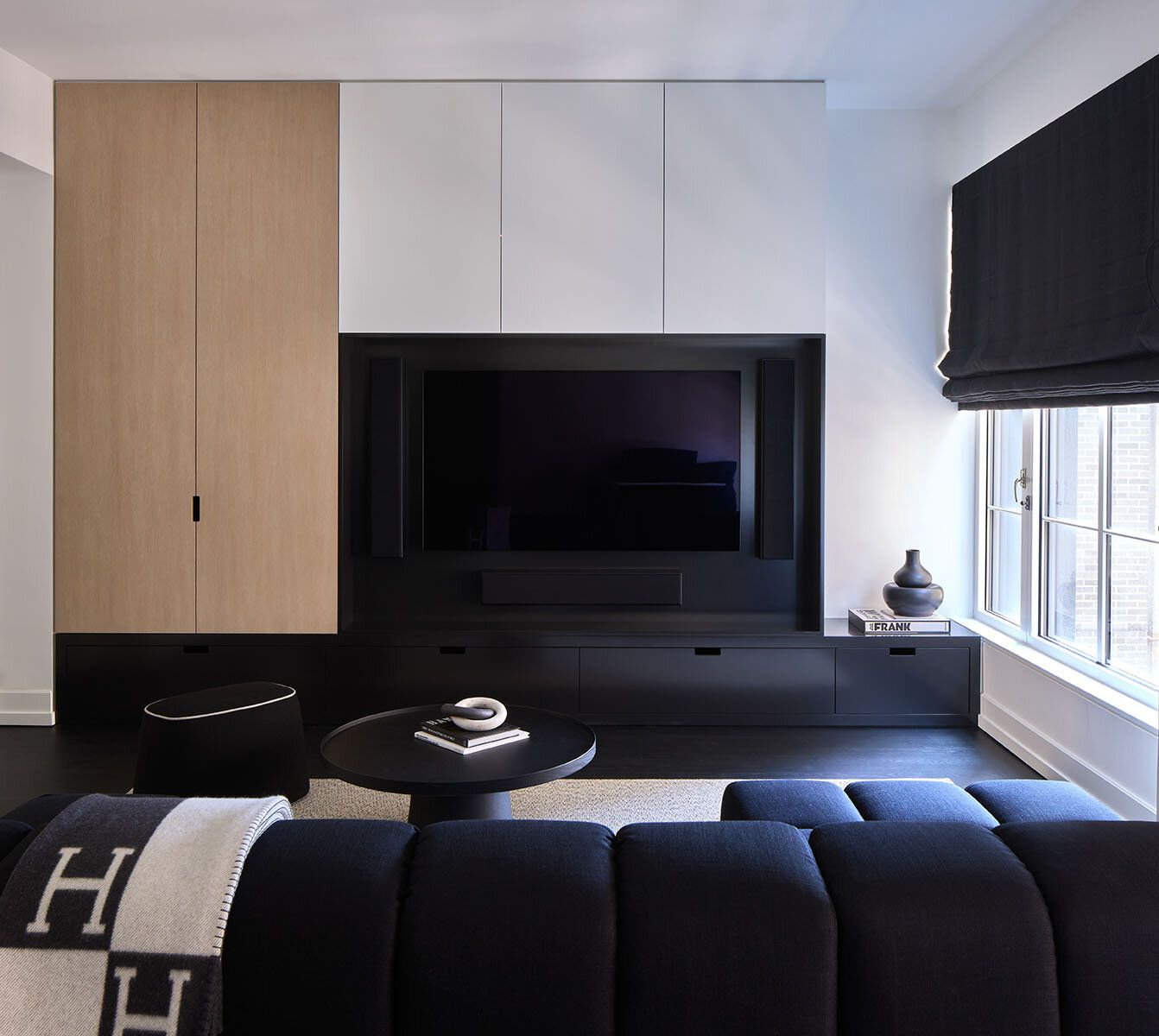 21 Small Living Rooms With Tvs That Actually Look Good for