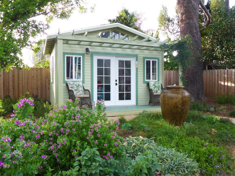 21 Welcoming Guest House And Cottage Ideas in Guest House Design Secrets for Creating a Relaxing Retreat
