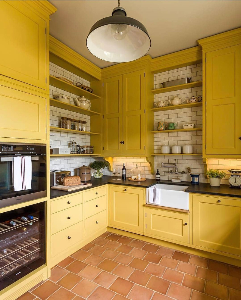 26+ Yellow Kitchen Ideas That Make The Sun Shine Indoors | Houszed for