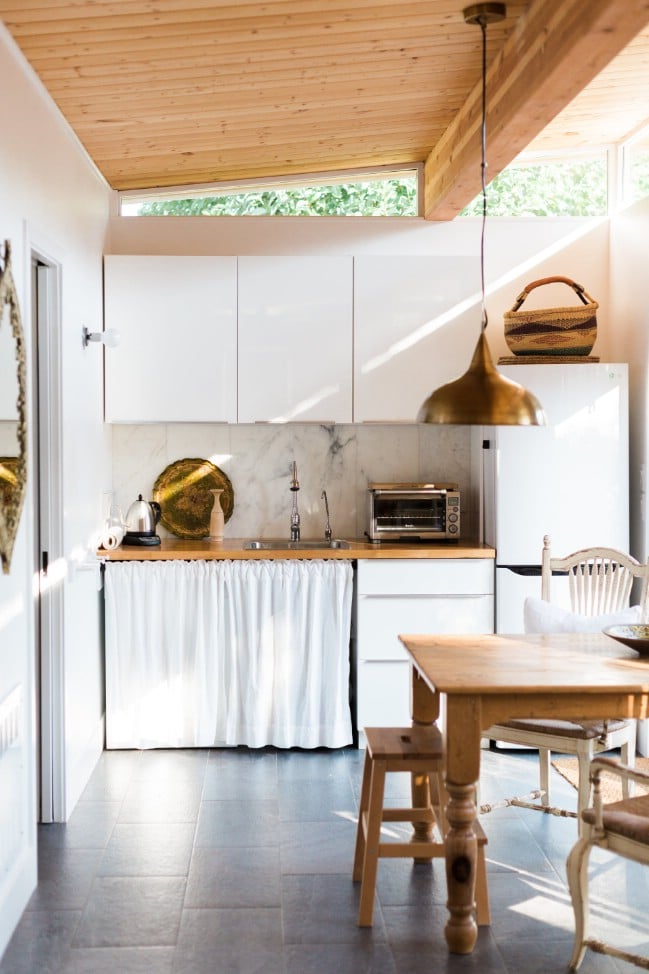Smart Strategies for Sleek Modern Kitchen Soffits