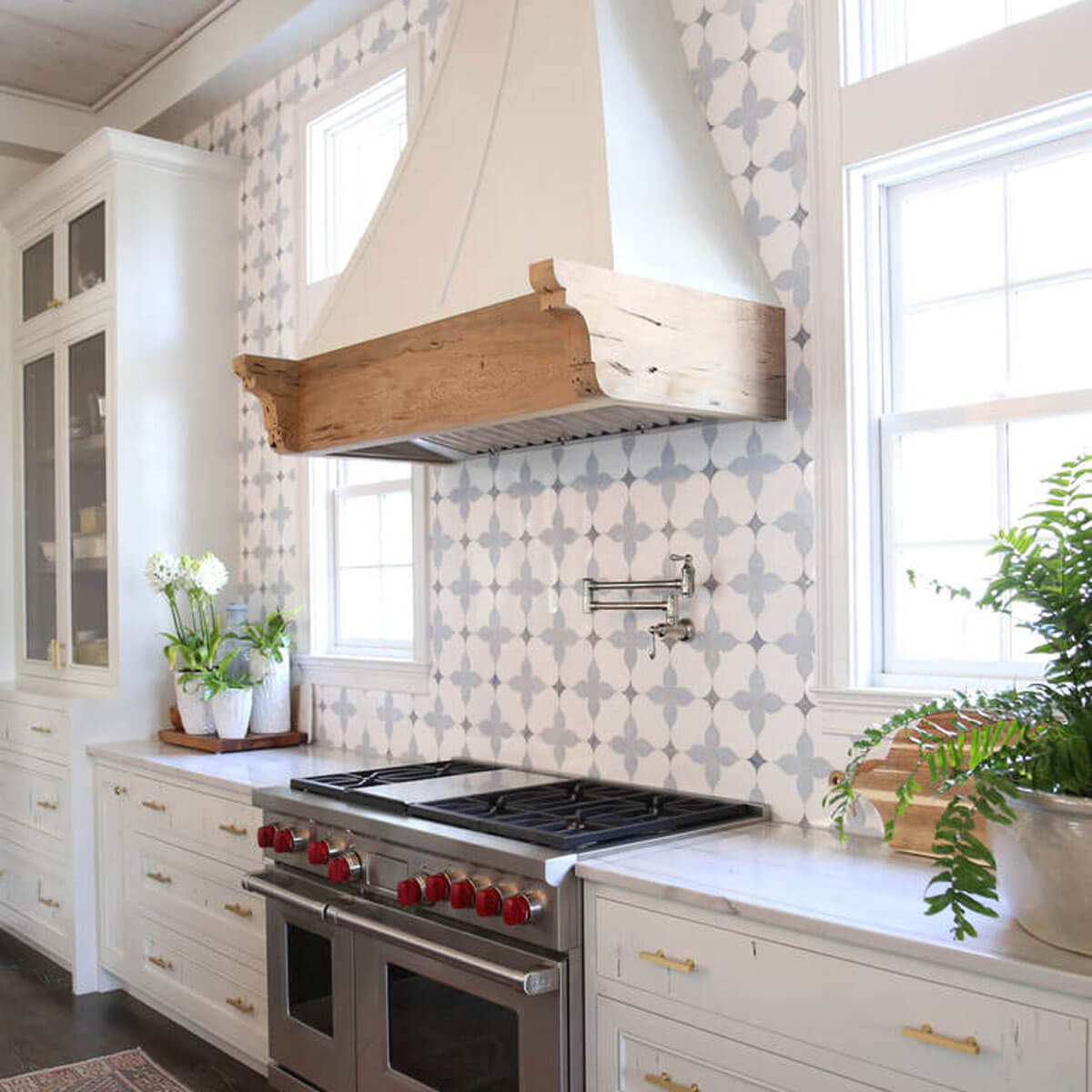 30+ Unique Kitchen Backsplash Ideas: Add A Creative Twist To The Walls intended for Transform Your Kitchen with These Stunning Backsplash Ideas