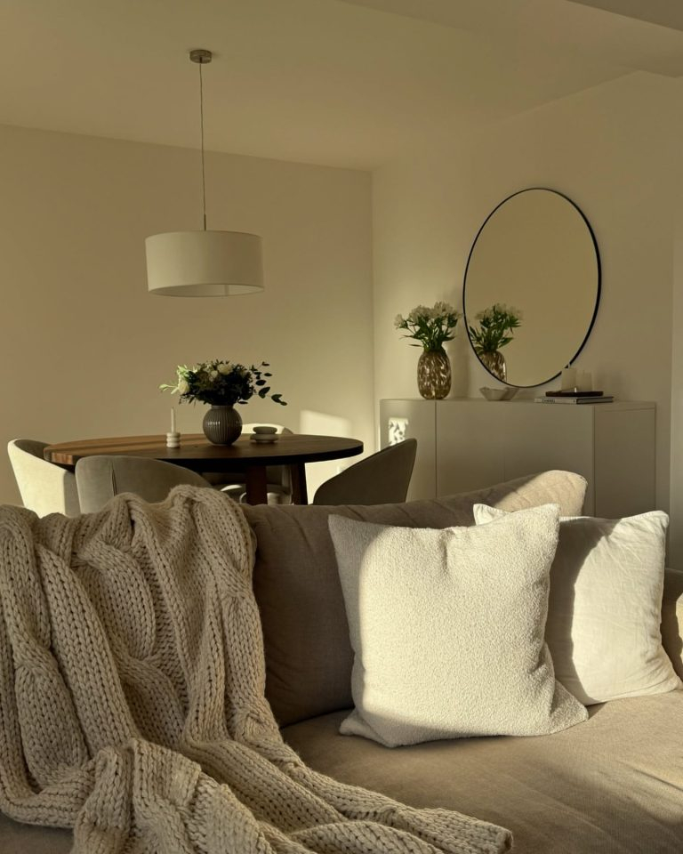 35 Home Interior Design Ideas To Inspire A Modern, Beautiful, And Cozy ... in From Cozy Corners to Statement Pieces Bench Ideas for Your Living Space