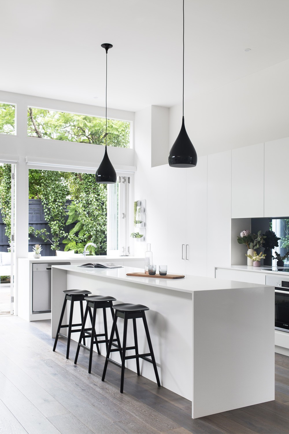 40 Beautiful Black &amp;Amp; White Kitchen Designs inside