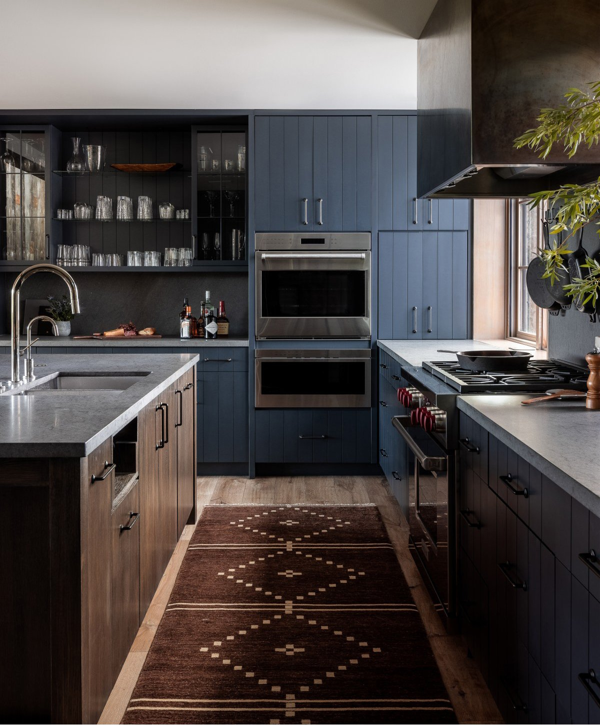 43 Stunning Blue Kitchen Cabinet Ideas For 2025 with