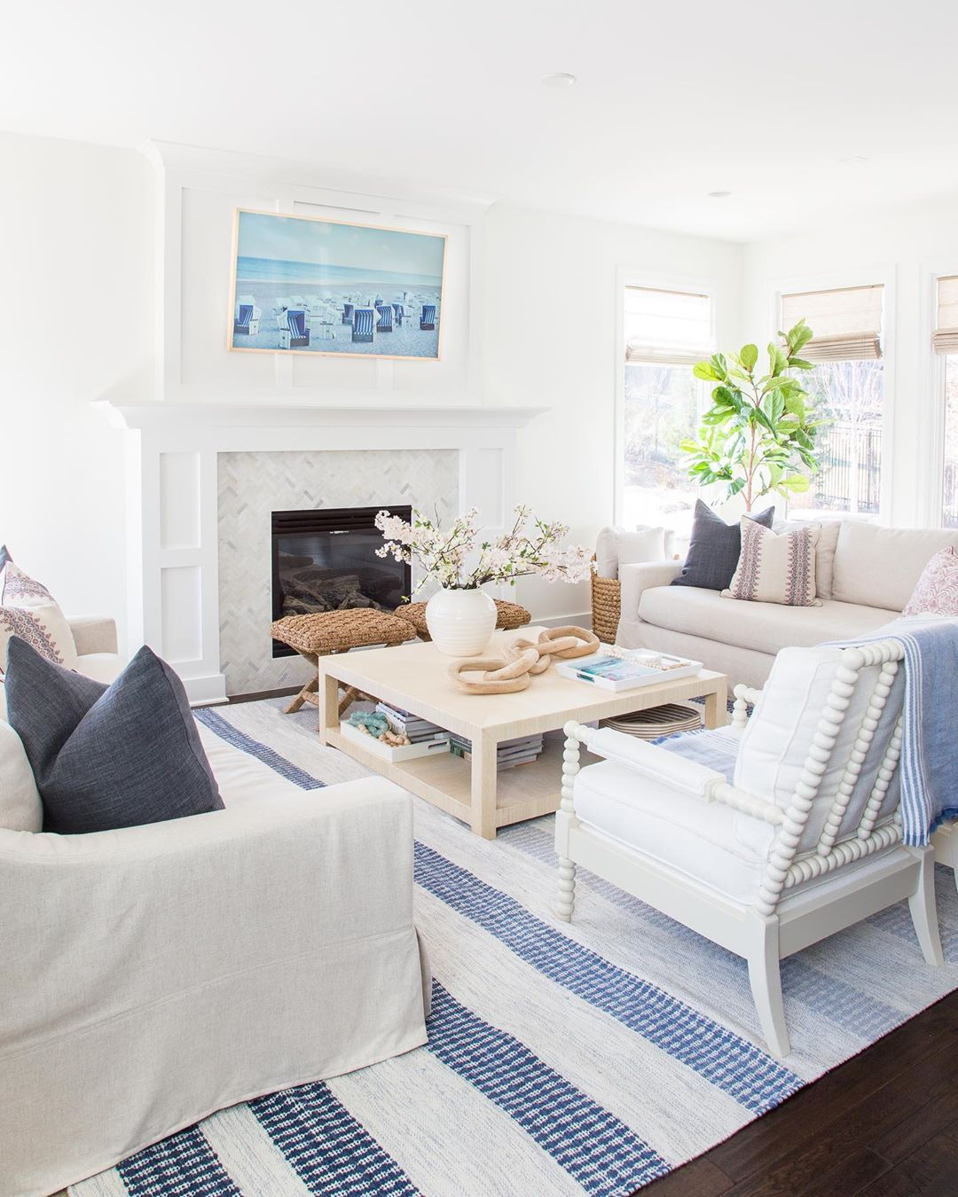 5 Coastal Living Room Sets To Bring The Beach Indoors with Mastering Beach Interior Design Balancing Style and Comfort