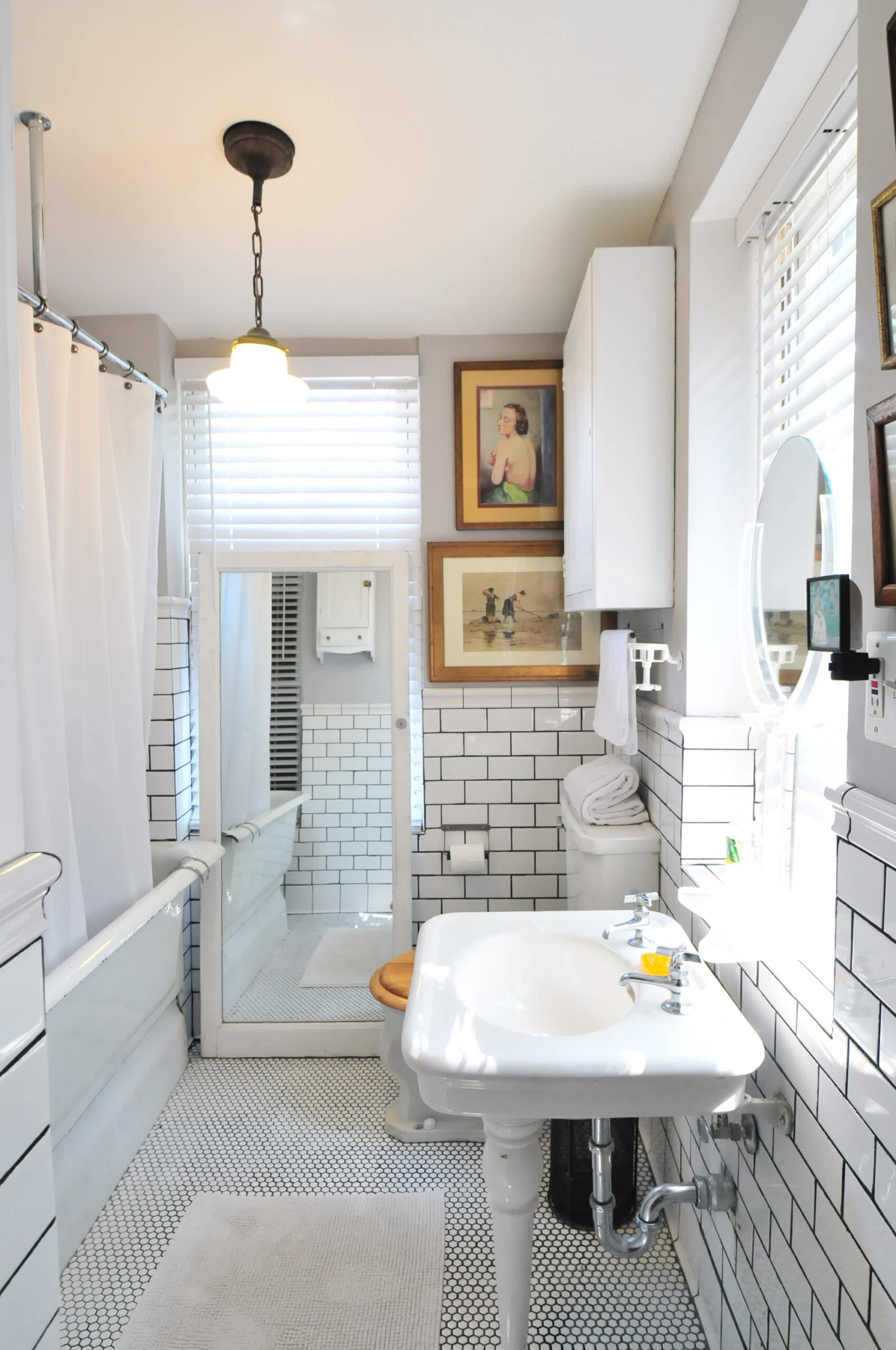 50 Best Bathroom Design Ideas | Apartment Therapy for